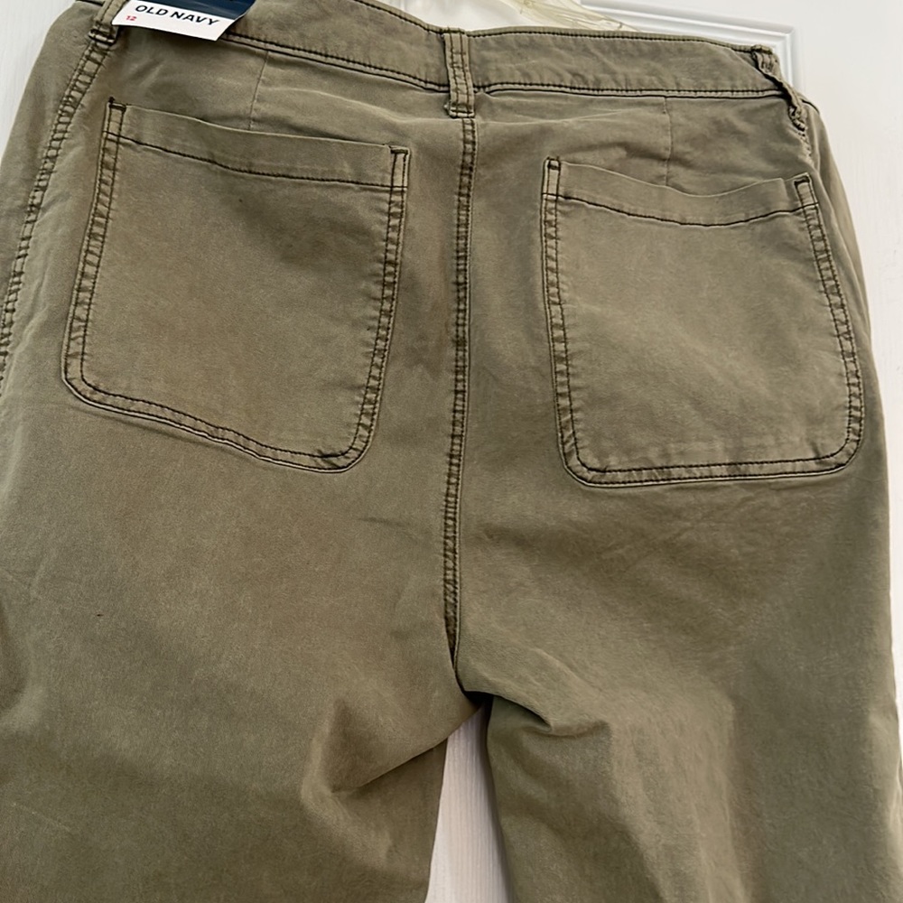 Woman, High Rise Khakis - Picture 4 of 6